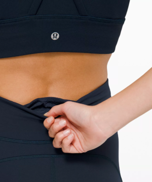 best workout and hiking leggeings for tall women, especially for hiking, handy hidden pocket