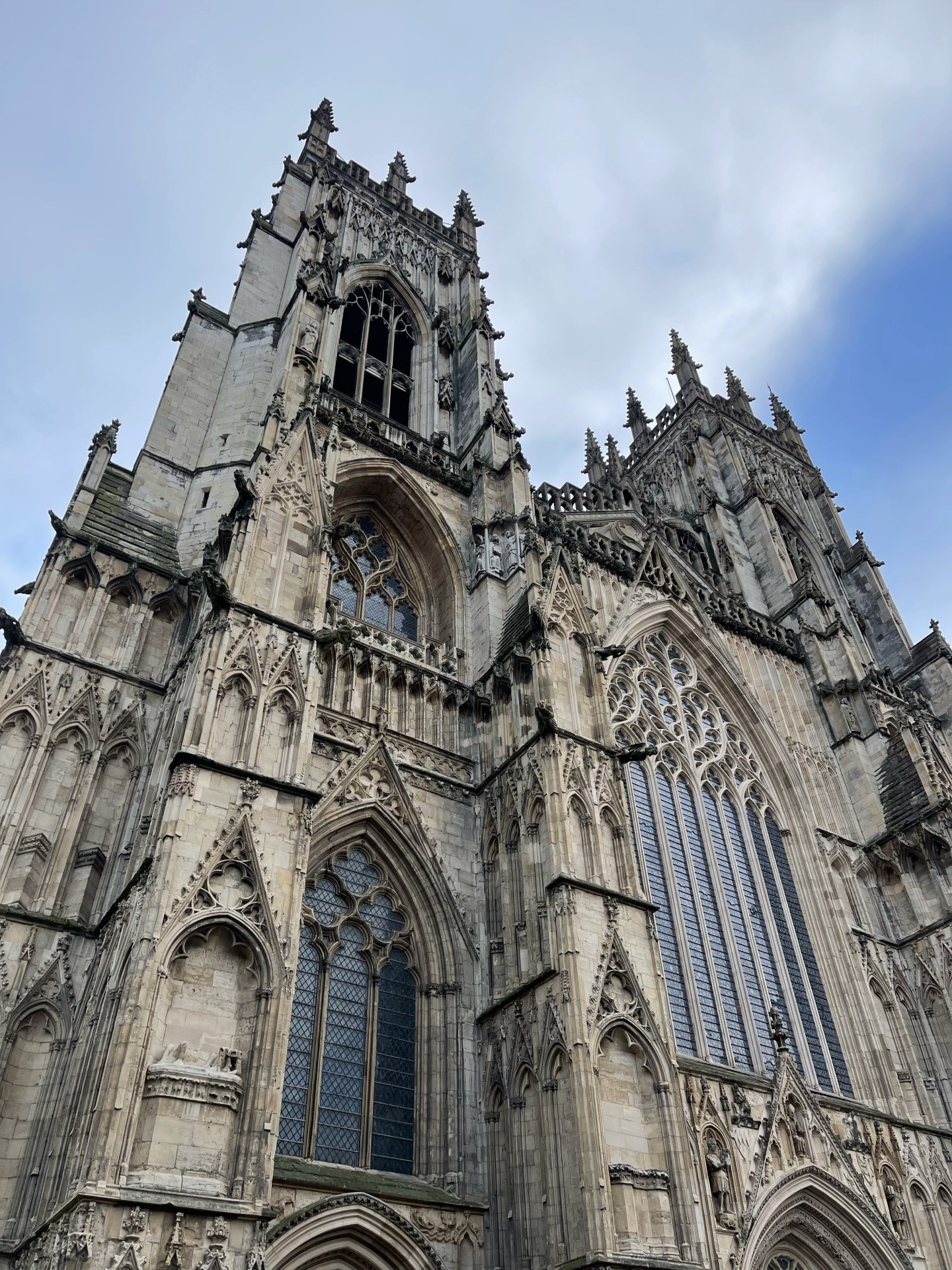 YORK TRAVEL GUIDE 2022 - BEST PLACES TO VISIT IN YORK ENGLAND IN 2022 